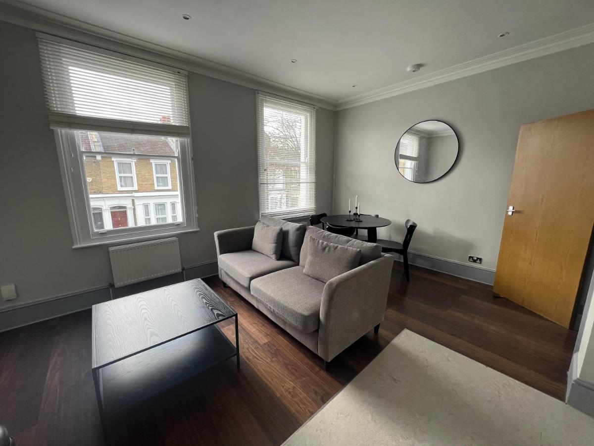 Lovely 2-Bedroom Victorian Flats Londres Exterior foto